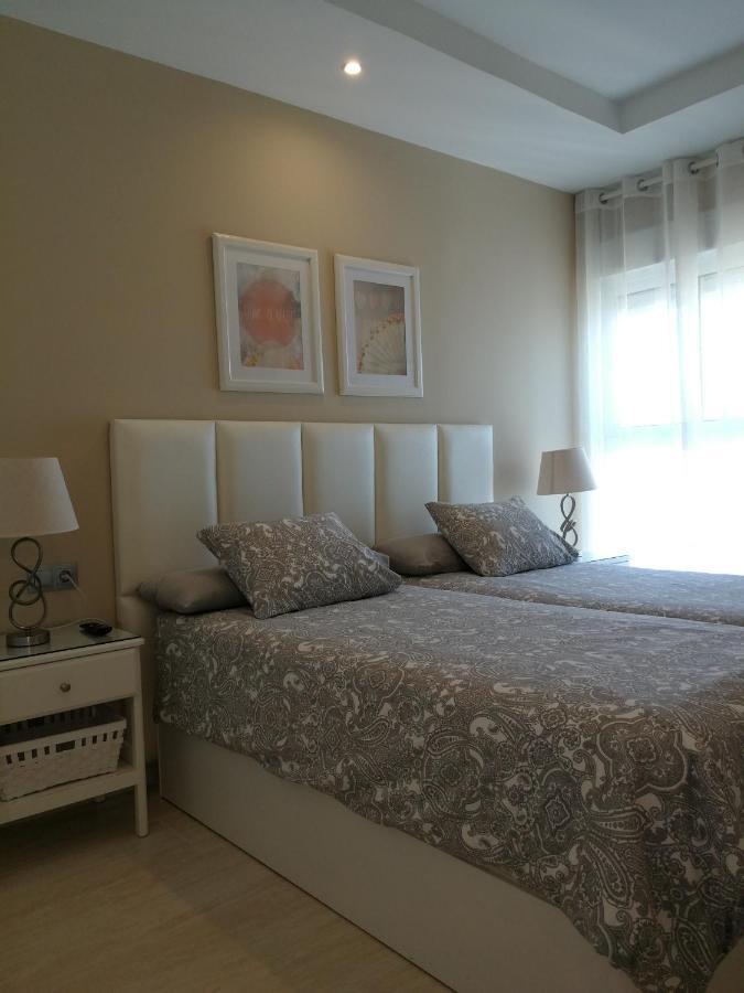 Fuengirola. Bonito Apartamento En Paseo Maritimo. Espectaculares Vistas Al Mar. Primera Linea Экстерьер фото